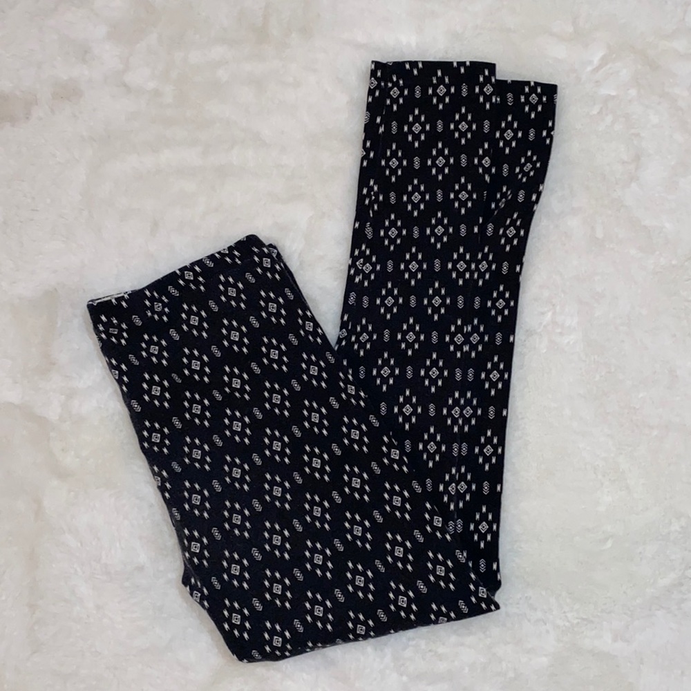 Size M pink republic leggings with Aztec pattern